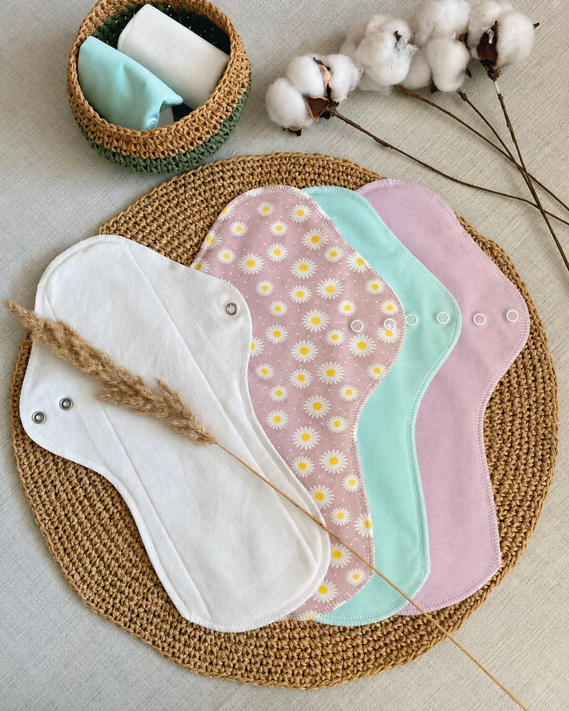 Set of 4 Reusable Cotton Menstrual Pads (Assorted Colors)
